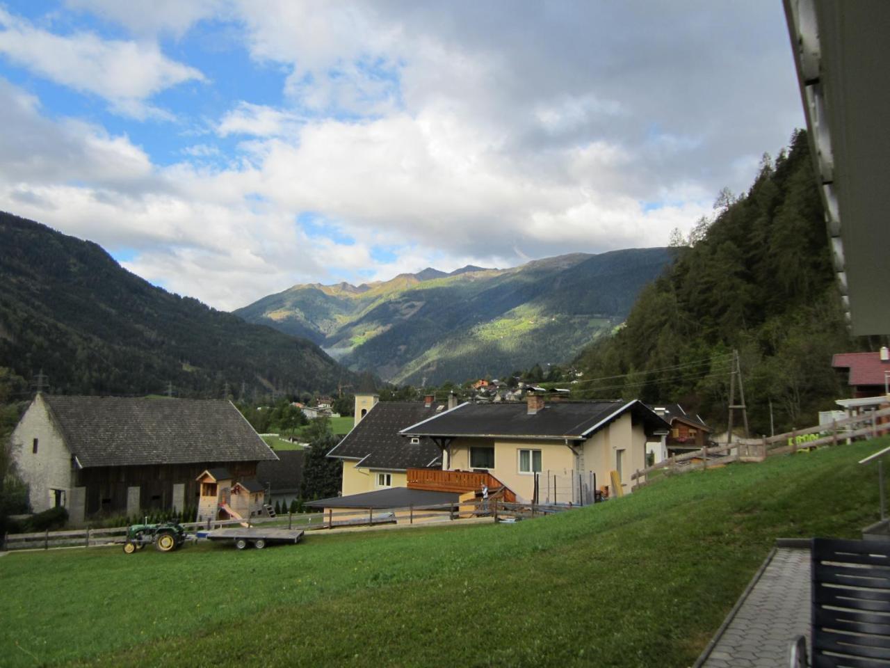 Landhaus Buerse Flattach Exterior photo
